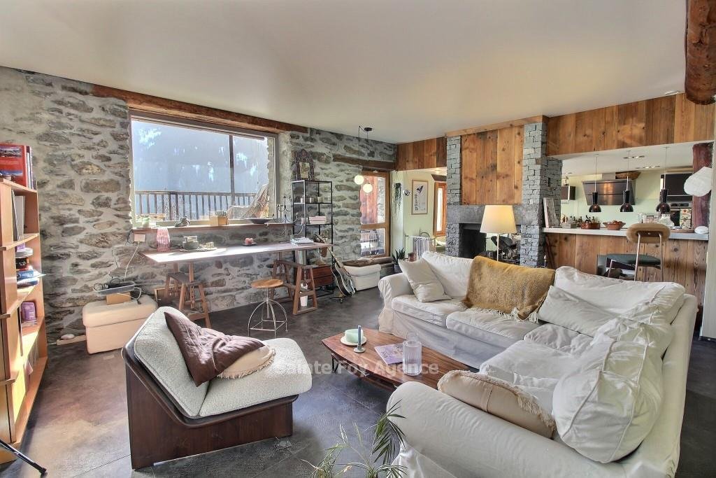 Chalet in Montvalezan, Auvergne-Rhône-Alpes, France 4 - 18525349