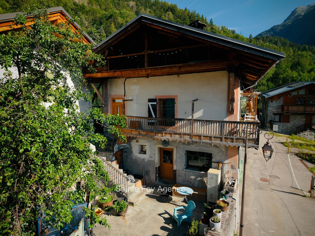 House in Sainte-Foy-Tarentaise, Auvergne-Rhône-Alpes, France 2 - 18525176