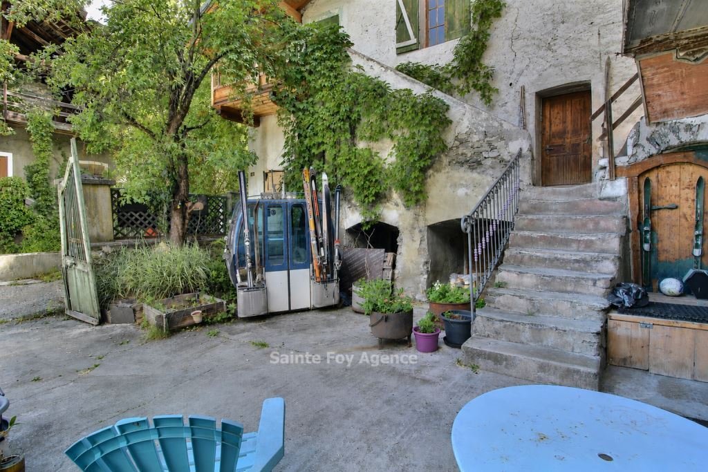 House in Sainte-Foy-Tarentaise, Auvergne-Rhône-Alpes, France 4 - 18525176