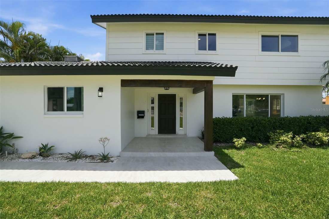House in St. Petersburg, Florida, United States 3 - 18525001
