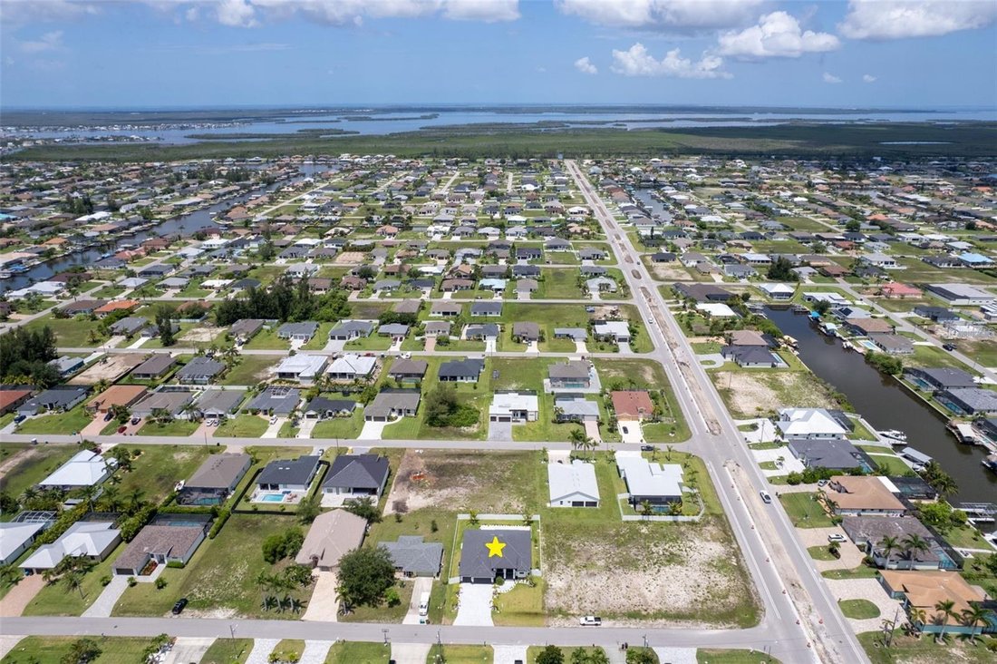 House in Cape Coral, Florida, United States 4 - 18525070
