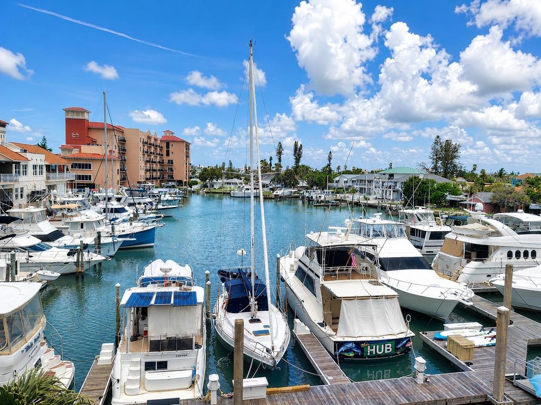 Townhouse in Madeira Beach, Florida, United States 1 - 18511897