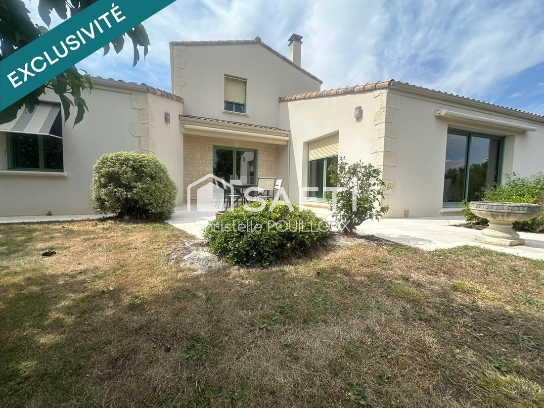 House in Benet, Pays de la Loire, France 1 - 18526403