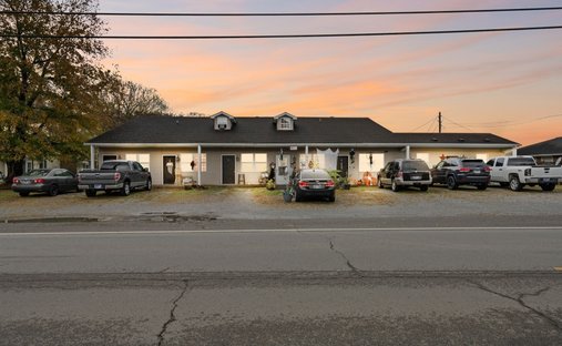 Apartment in Vanleer, Tennessee, United States 1