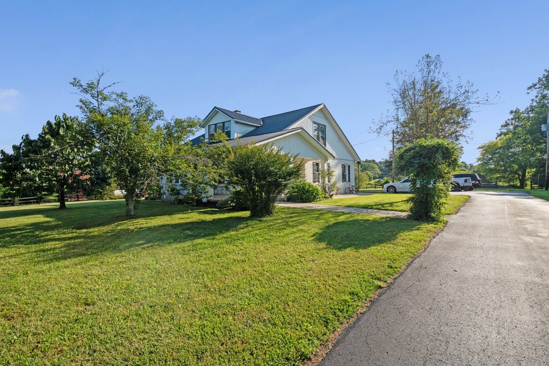 House in Castalian Springs, Tennessee, United States 3 - 18525187