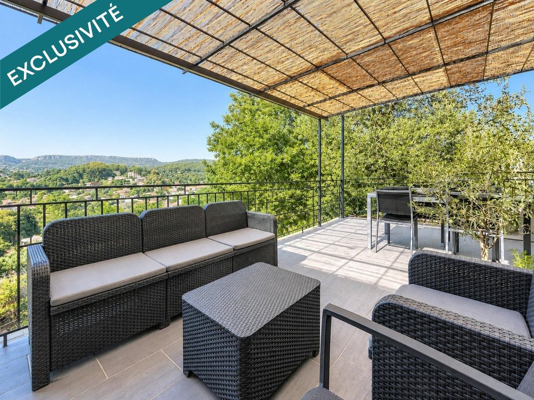 House in La Destrousse, Provence-Alpes-Côte d'Azur, France 1 - 18526343