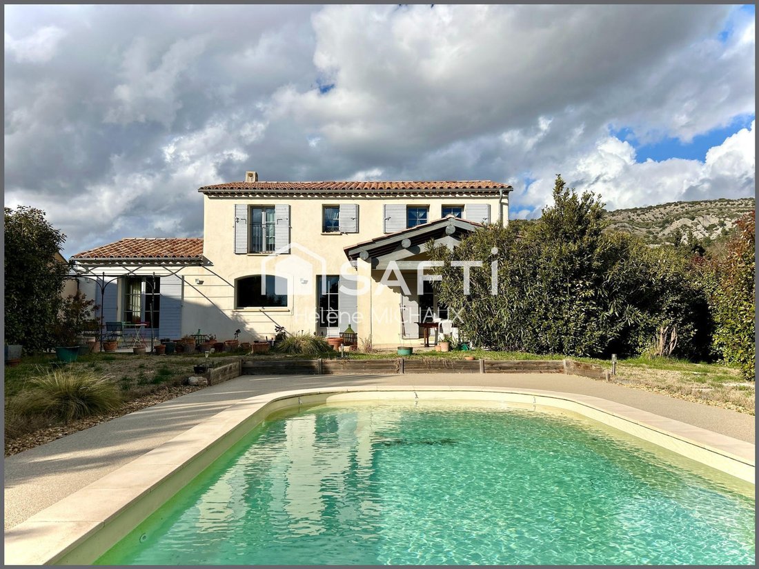 House in Beaumes-de-Venise, Provence-Alpes-Côte d'Azur, France 1 - 17092513
