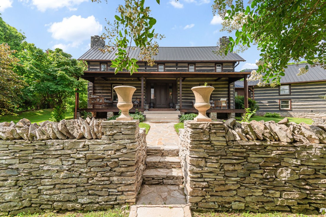 House in Columbia, Tennessee, United States 1 - 18525139