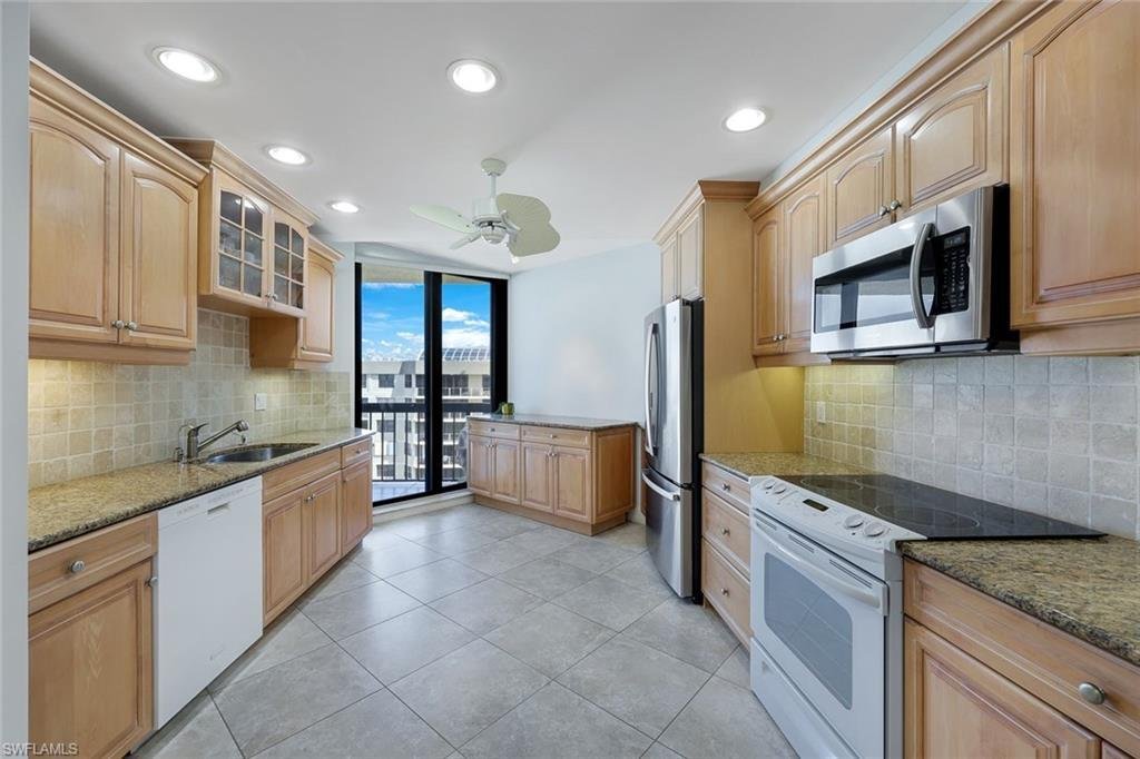 Condo in Marco Island, Florida, United States 5 - 18525114
