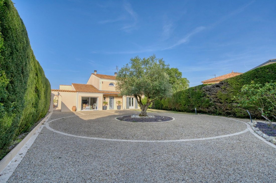 House in Centre, Saintes, France 2 - 18526391