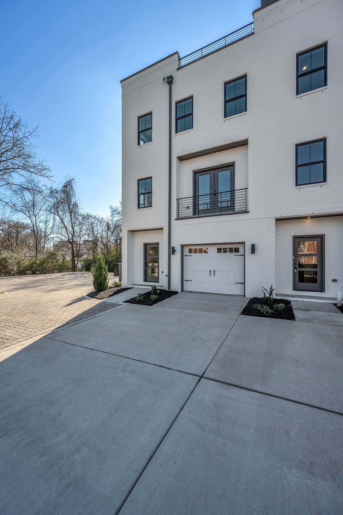 Co Op in Murfreesboro, Tennessee, United States 5 - 18525275
