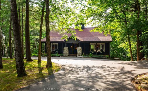 House in Huntsville, Ontario, Canada 1