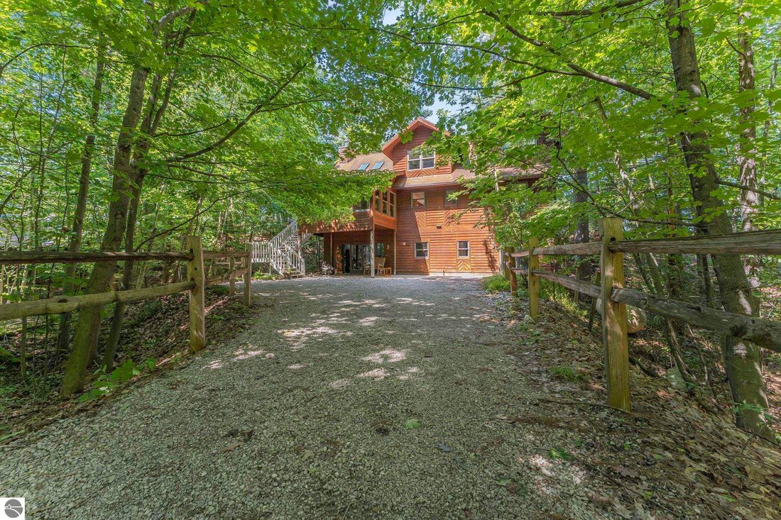 House in Elk Rapids, Michigan, United States 3 - 18525128