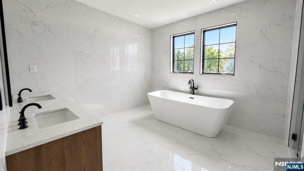House in Paramus, New Jersey, United States 3 - 18525230