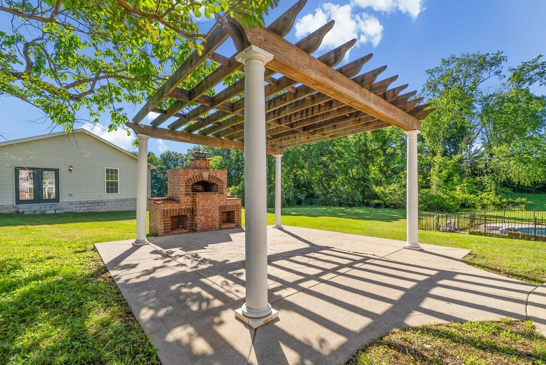 House in Clarksville, Tennessee, United States 4 - 18525214