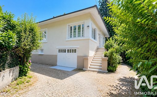 House in Centre, Echirolles, France 1