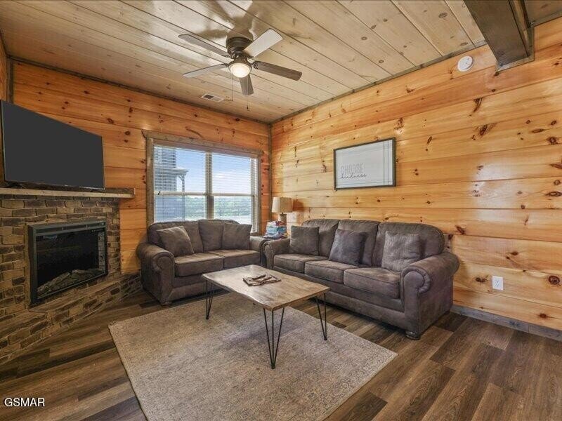 House in Sevierville, Tennessee, United States 2 - 18525288