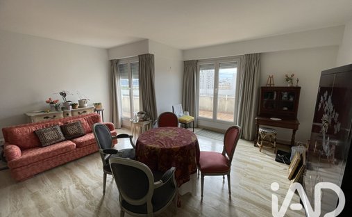 Apartment in Bleuzen, Vanves, France 1