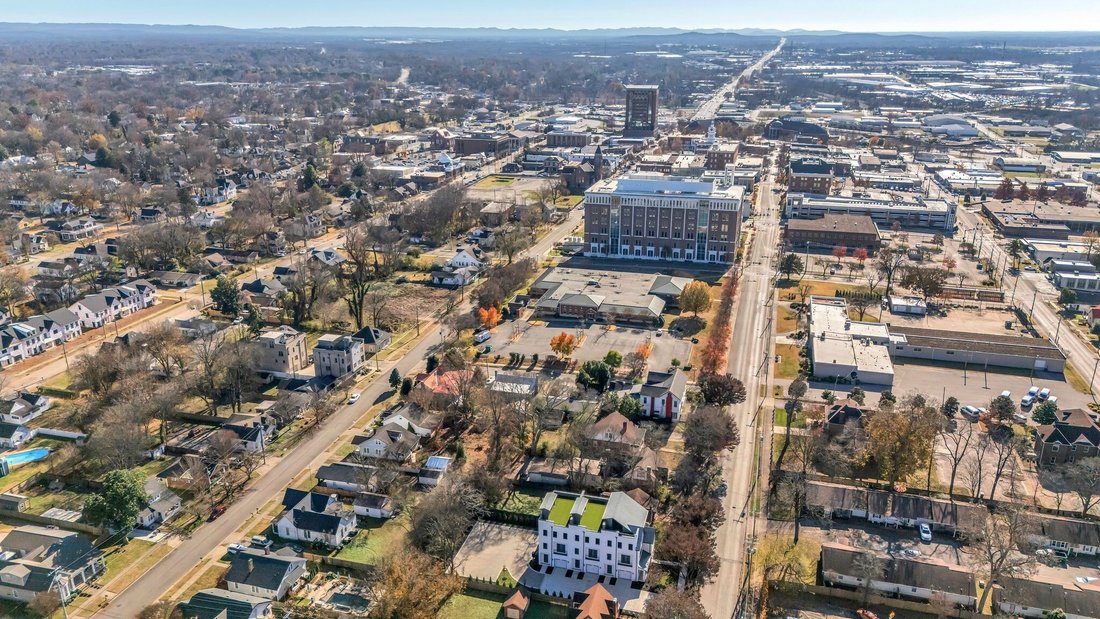 Co Op in Murfreesboro, Tennessee, United States 5 - 18525289