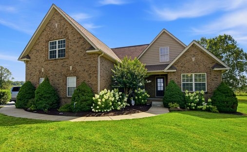 House in Springfield, Tennessee, United States 1