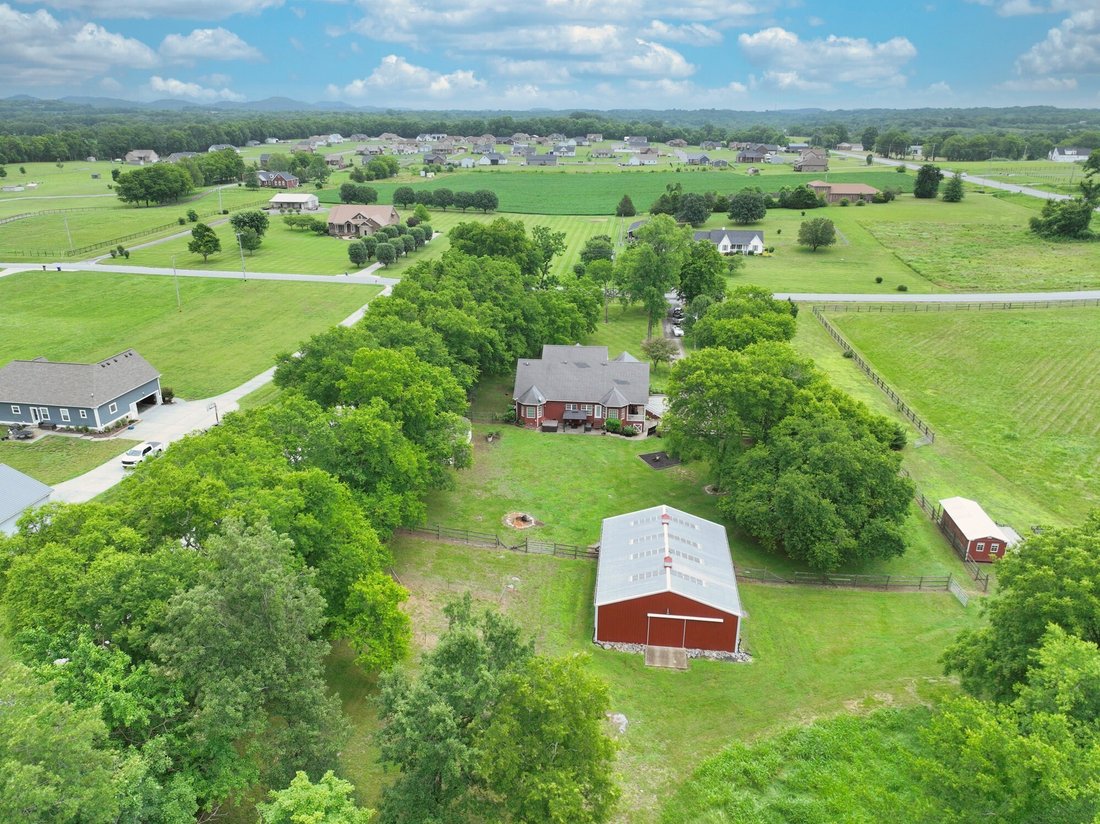 House in Castalian Springs, Tennessee, United States 3 - 18525301