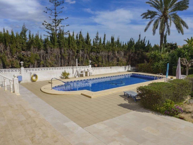 Villa in l'Alfas del Pi, Valencian Community, Spain 1 - 18526081