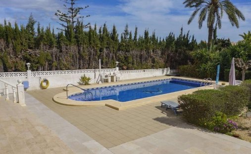 Villa in l'Alfas del Pi, Valencian Community, Spain 1