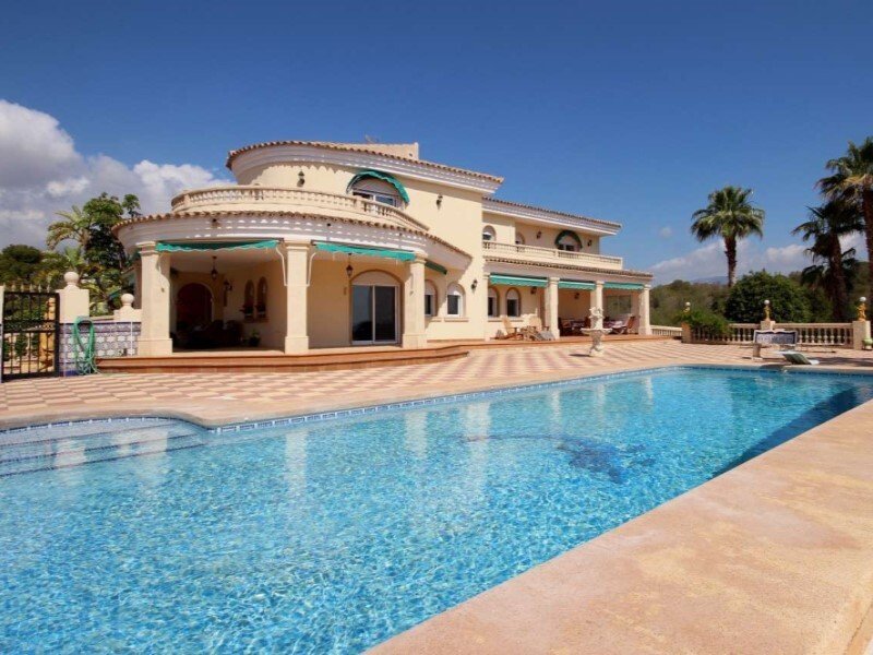 Villa in l'Alfas del Pi, Valencian Community, Spain 1 - 18526103