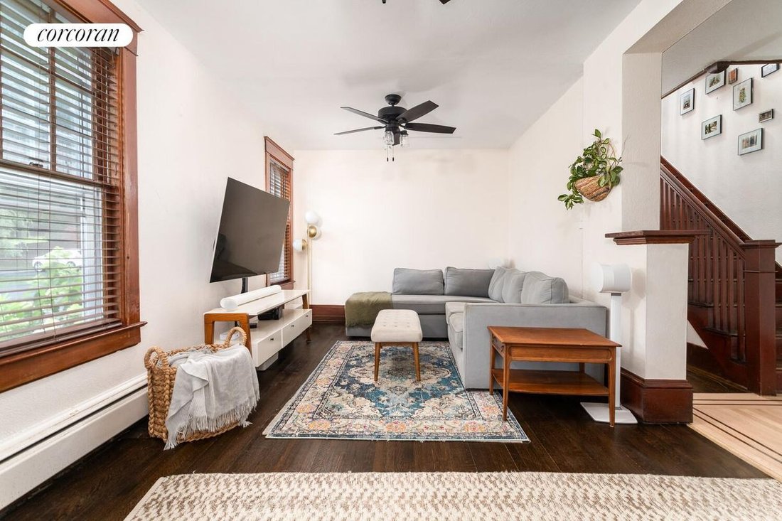 West Haverstraw, New York, United States 5 - 18429425