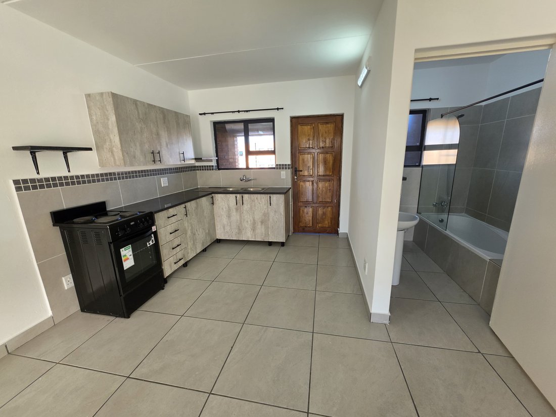 Apartment in West Turffontein, Gauteng, South Africa 2 - 14684080