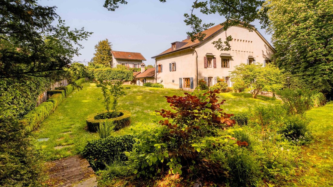 Estate in Commugny, Vaud, Switzerland 5 - 18525875