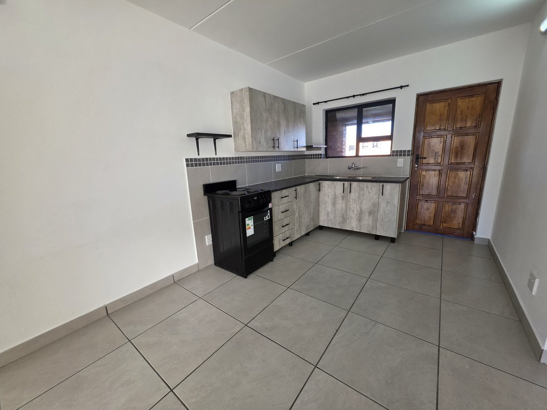 Apartment in West Turffontein, Gauteng, South Africa 3 - 14684080