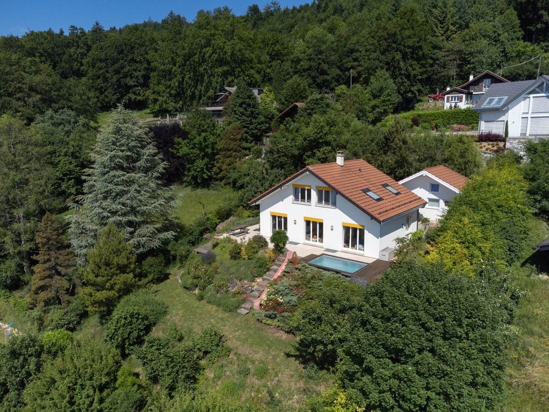 Villa in Arzier-Le Muids, Vaud, Switzerland 1 - 18525882