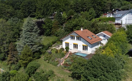 Villa in Arzier-Le Muids, Vaud, Switzerland 1