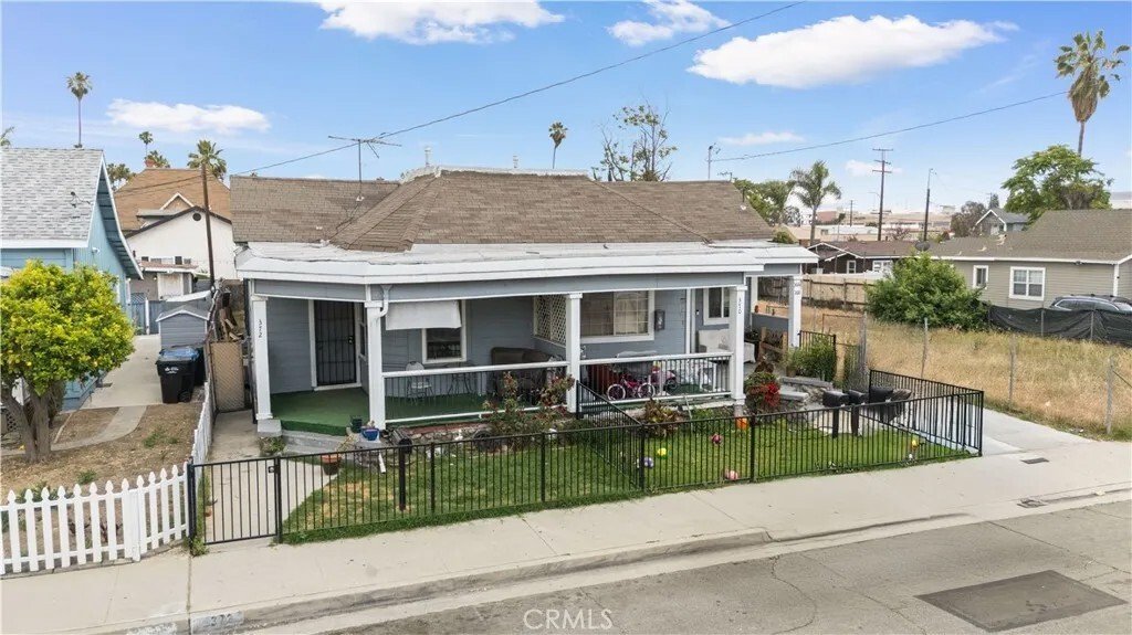 Pomona, California, United States 3 - 18525474