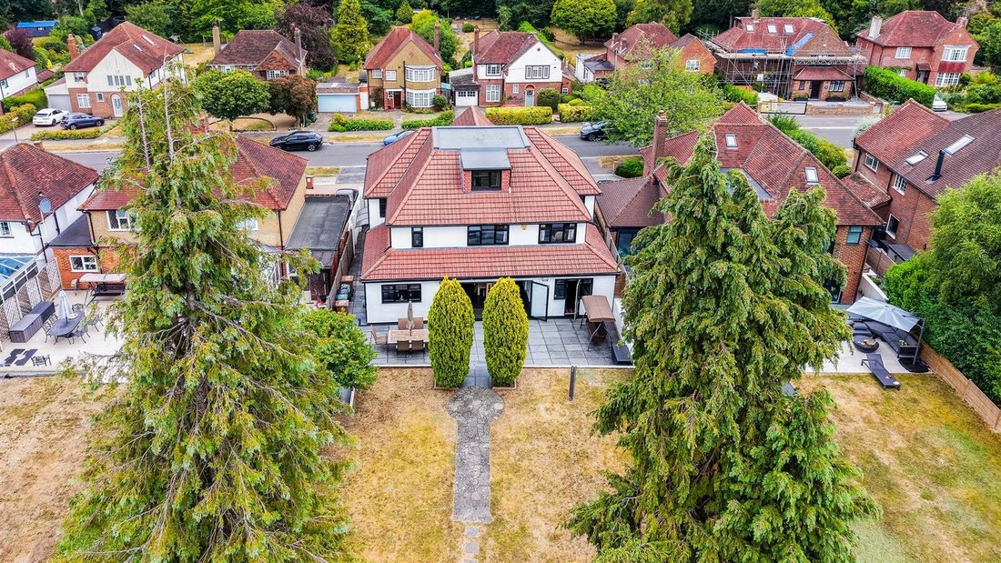 House in Nork, Reigate and Banstead, England 5 - 18525988