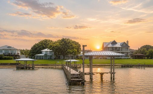 House in Bacliff, Texas, United States 1
