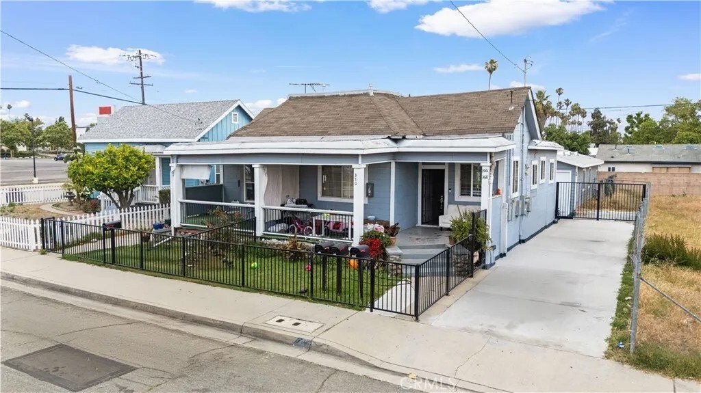 Pomona, California, United States 2 - 18525474