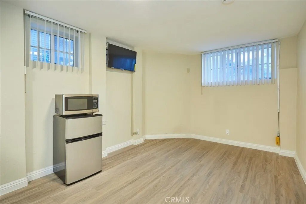 Los Angeles, California, United States 5 - 18525473