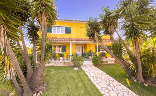 House in Malveira e Sao Miguel de Alcainca, Lisbon, Portugal 1