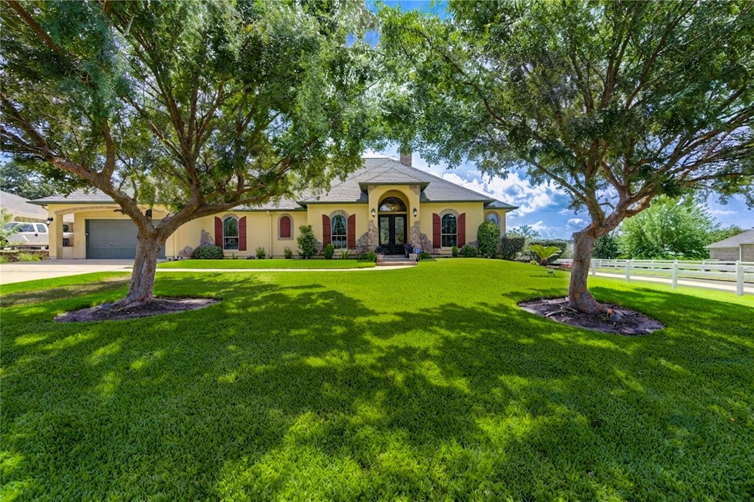 House in Conroe, Texas, United States 4 - 18434090