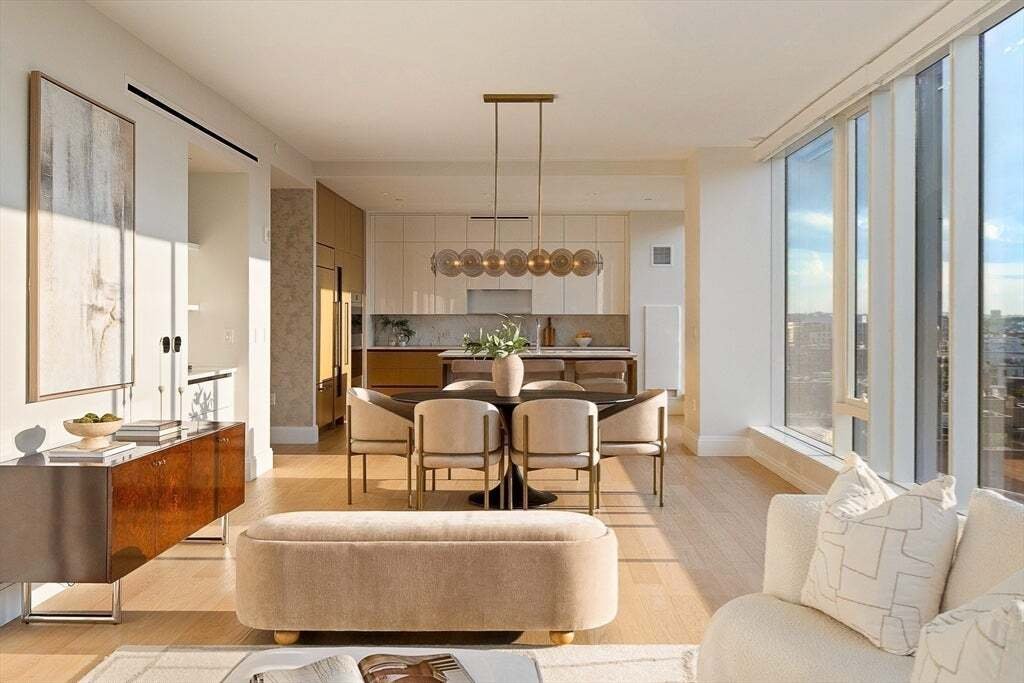 Condo in Boston, Massachusetts, United States 3 - 18522427