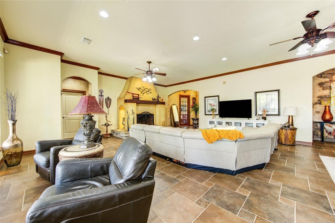 House in Conroe, Texas, United States 5 - 18434090