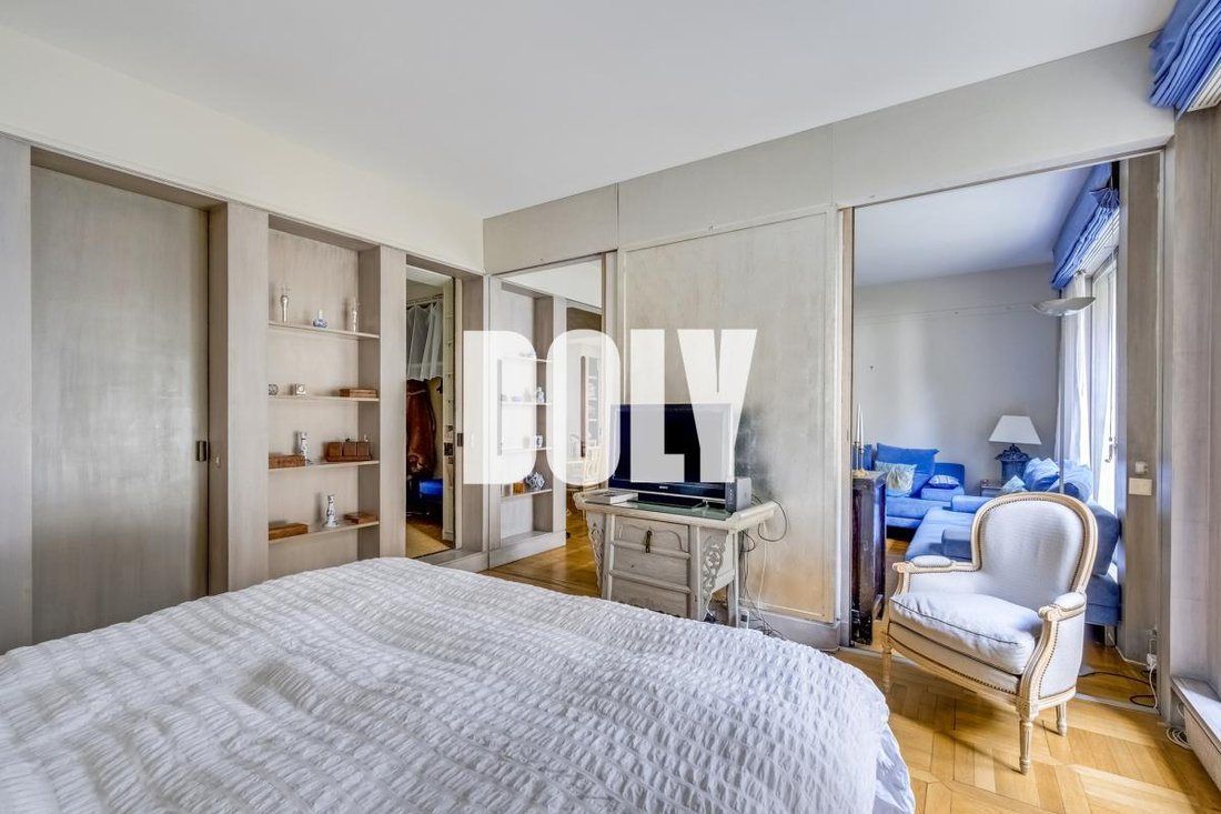 Appartamento a Triangle d'Or, Paris 8e Arrondissement, Parigi 5 - 18525945