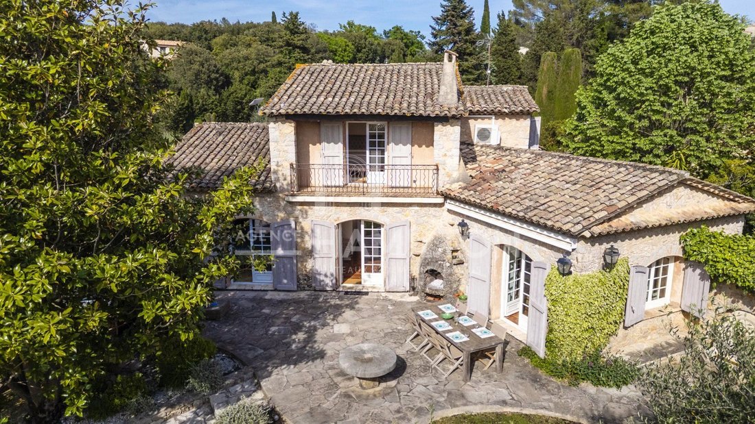 Villa in Grasse, Provence-Alpes-Côte d'Azur, France 1 - 18525597