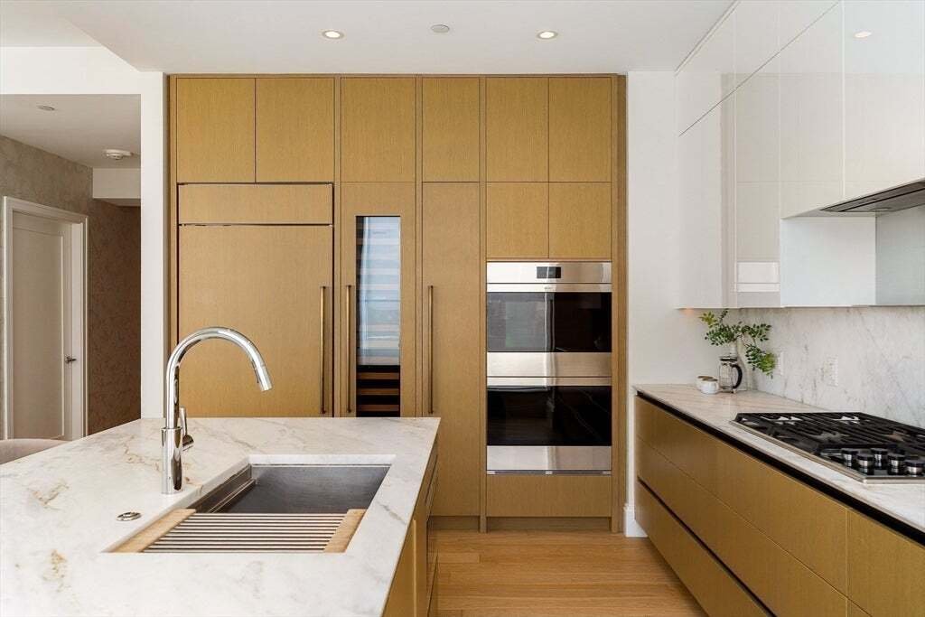 Condo in Boston, Massachusetts, United States 5 - 18522427