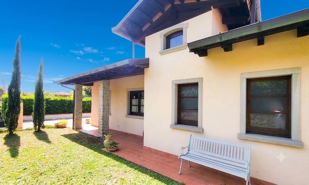 Villa in Castiglione di Garfagnana, Toskana, Italien 2 - 18374425