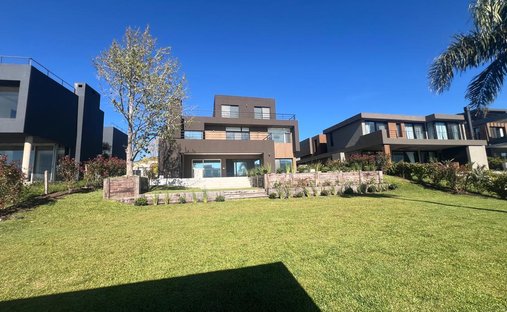 House in Rincón de Milberg, Buenos Aires Province, Argentina 1
