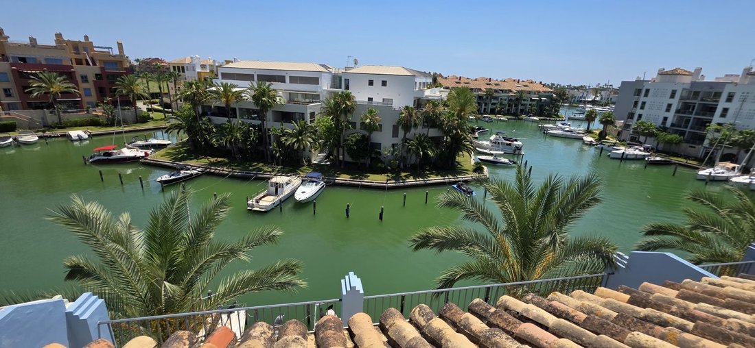 Penthouse in Sotogrande, San Roque, Andalusia 1 - 18525723