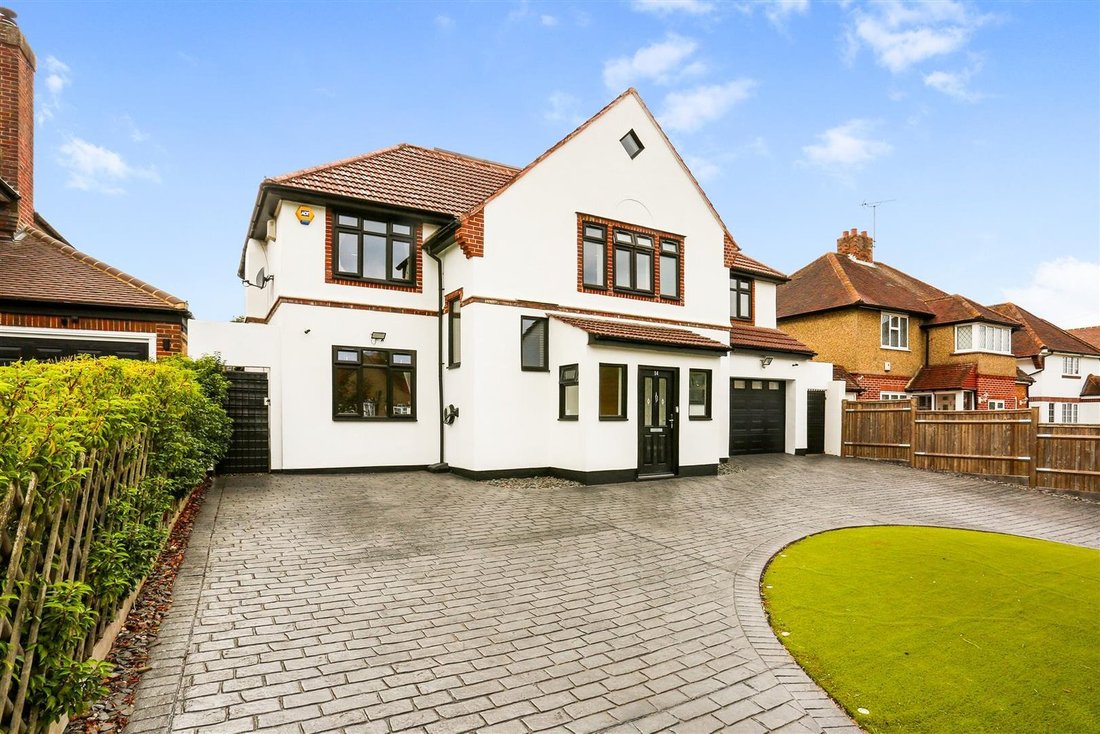 House in Nork, Reigate and Banstead, England 1 - 18525988